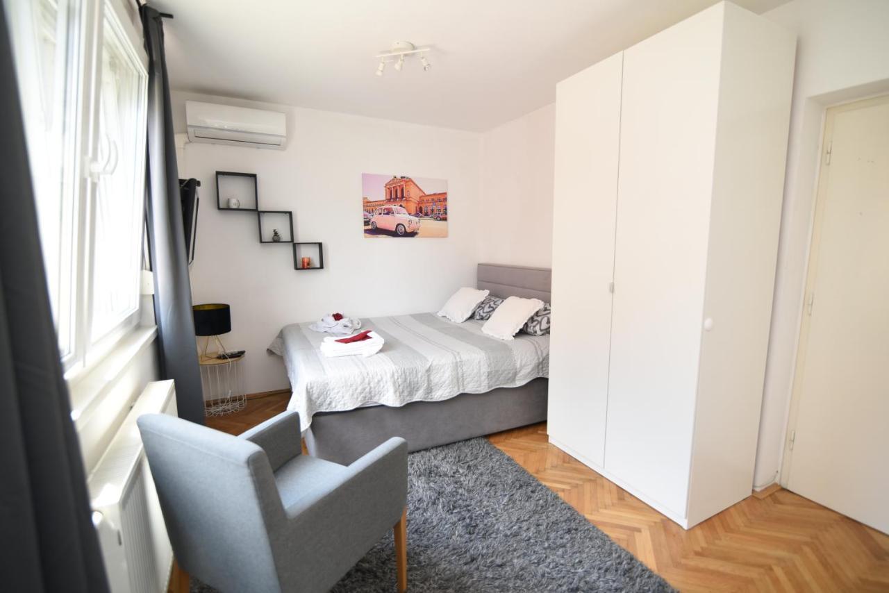 Gretanola Studio In Zagreb, Parking, Self Check-In Luaran gambar